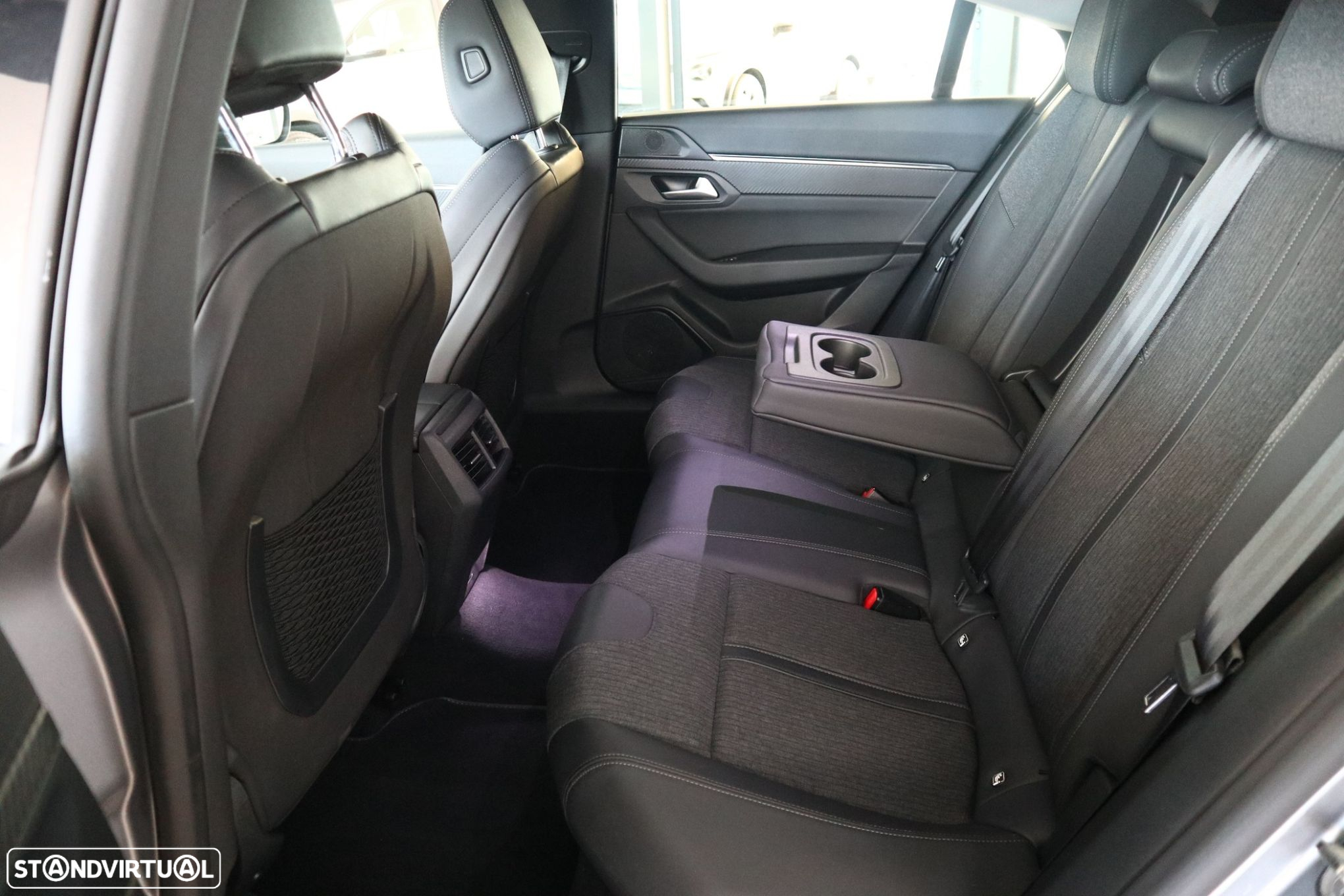 Peugeot 508 1.6 Hybrid Allure Pack e-EAT8 - 11