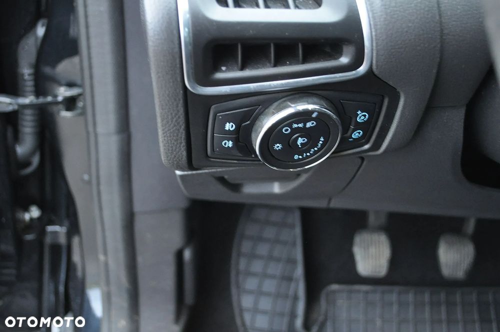 Ford Focus 1.6 EcoBoost Titanium - 34