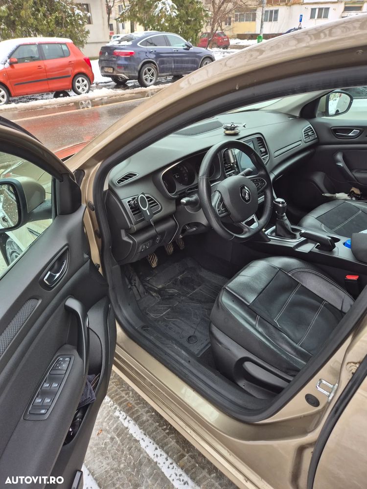 Renault Megane TCE GPF Zen - 11