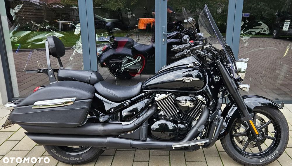Suzuki Intruder - 16