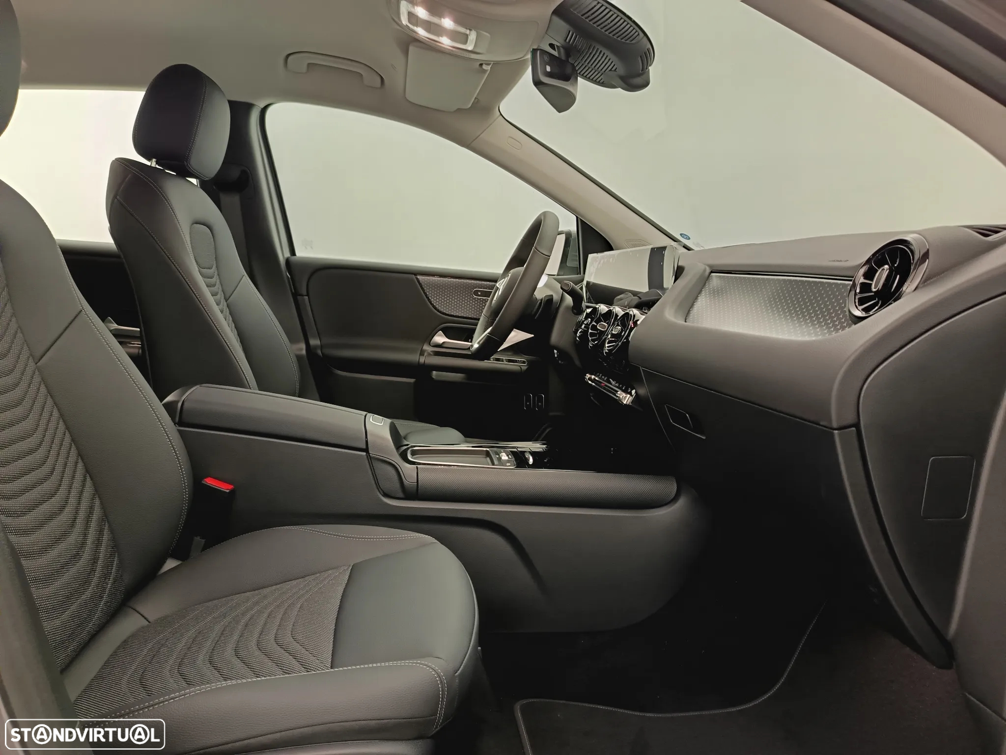 Mercedes-Benz B 250 e - 28