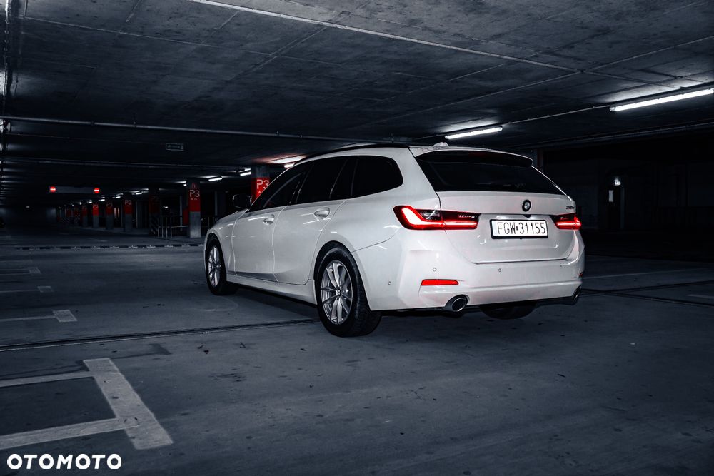 BMW Seria 3 318d Sport Line - 5