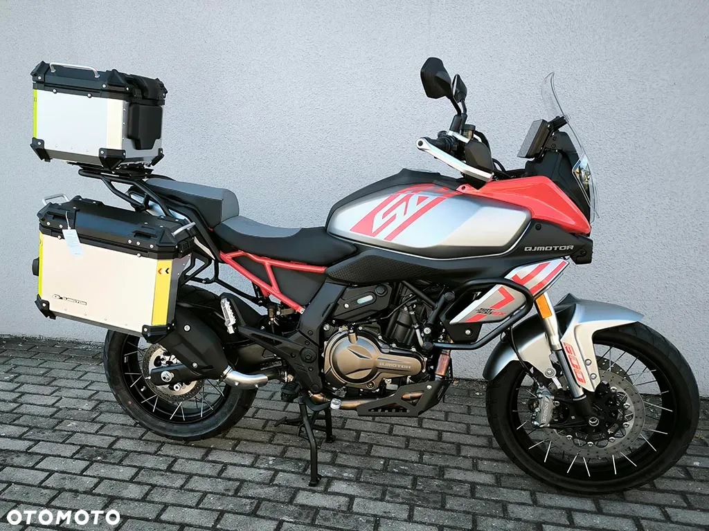 QJMOTOR SRT 600SX - 8