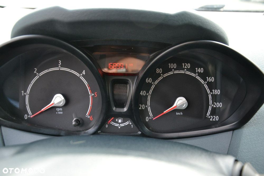 Ford Fiesta - 18