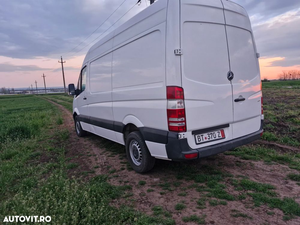 Mercedes-Benz Sprinter - 2