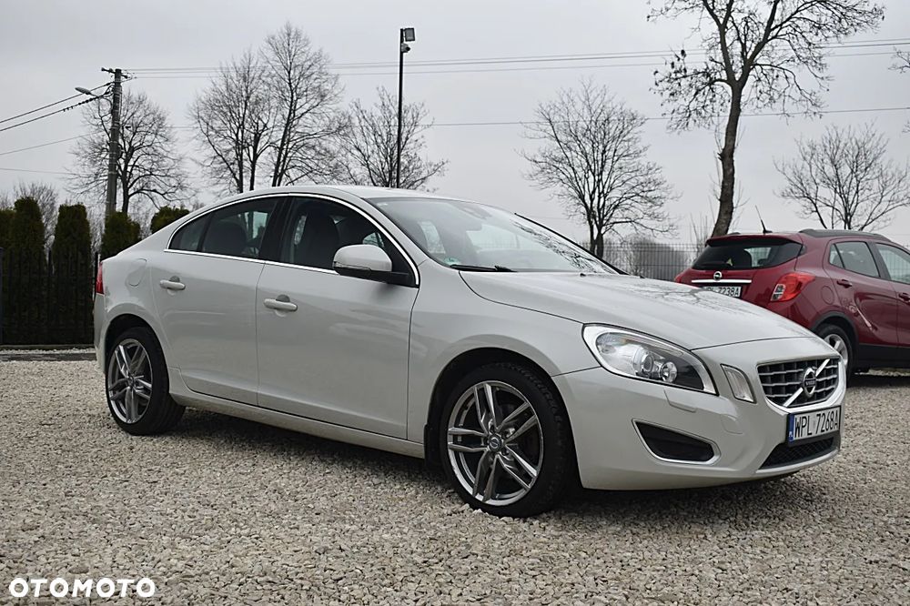 Volvo S60 D3 Geartronic Summum - 10