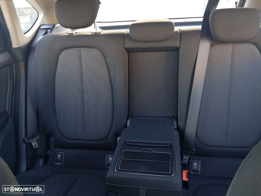 BMW 216 Active Tourer d Corporate Edition Business Edition - 18