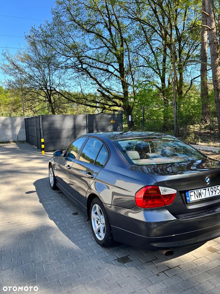 BMW Seria 3 318i - 15
