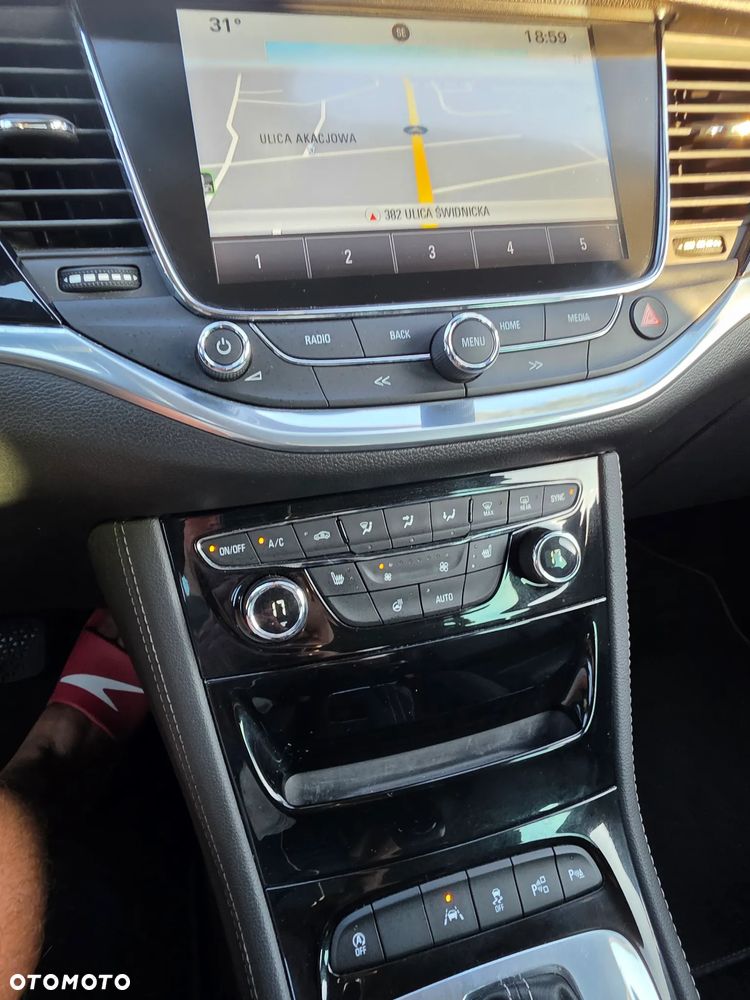 Opel Insignia - 19