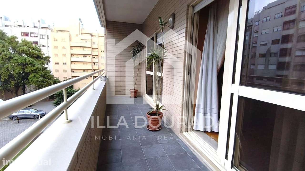 Apartamento T2+1 em Condomínio Fechado com Garagem Box | Próximo da Pr - Grande imagem: 2/19