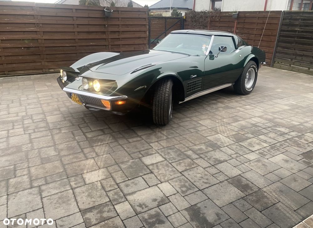 Chevrolet Corvette - 4