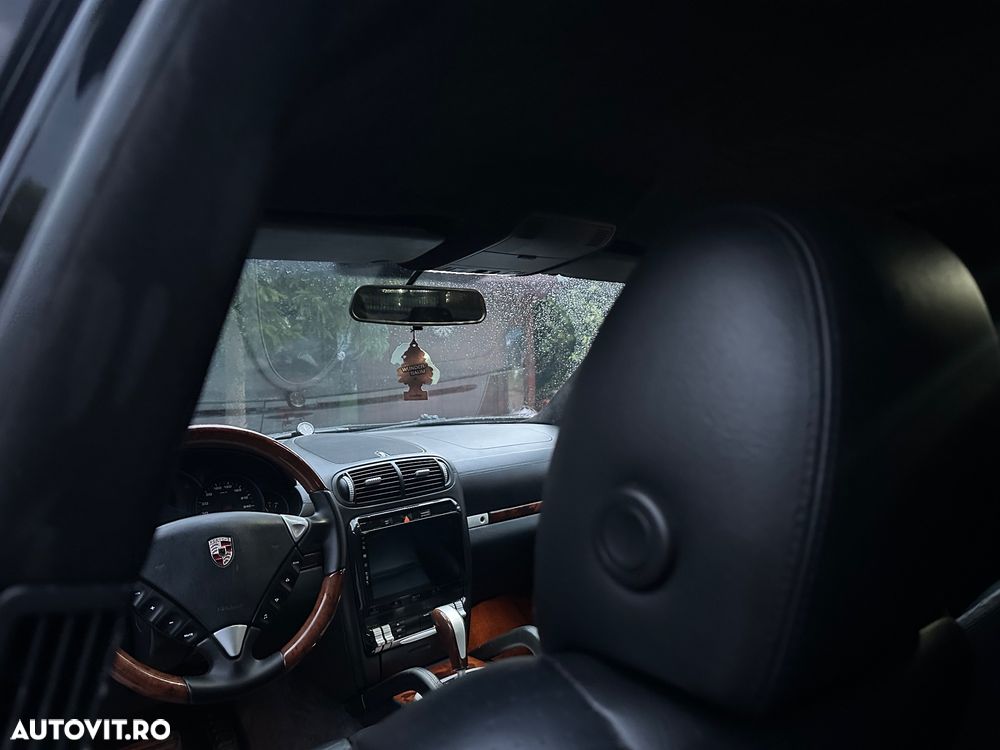 Porsche Cayenne - 18