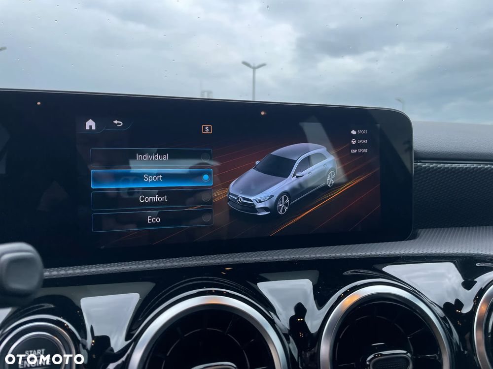 Mercedes-Benz Klasa A 180 Progressive 7G-DCT - 31