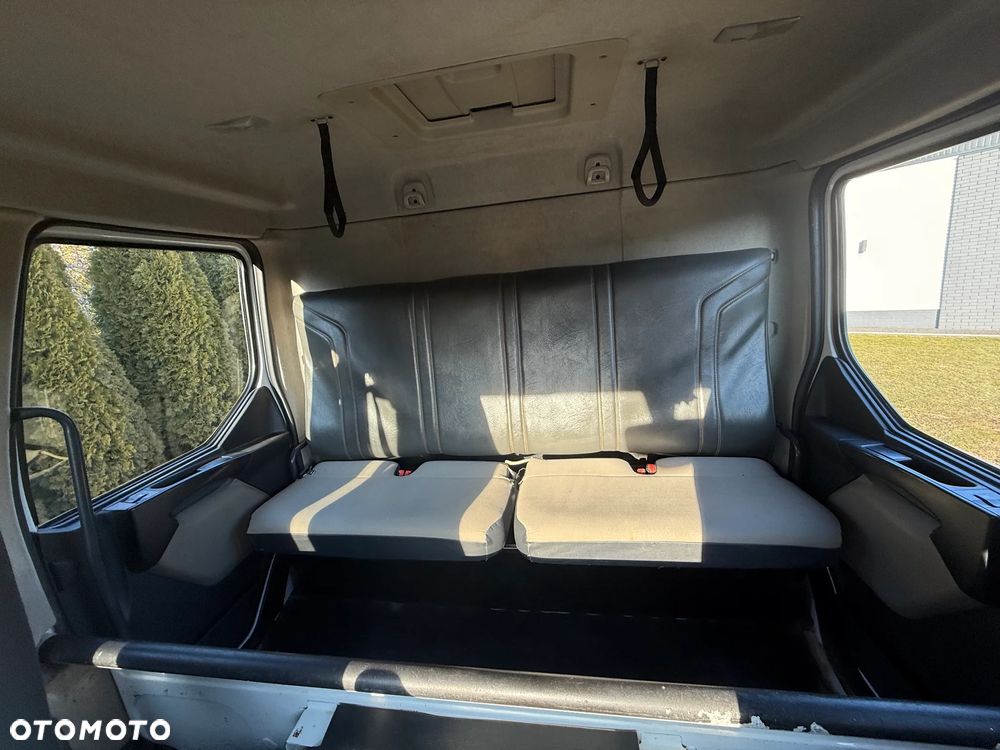 Renault MIDLUM 220 12 T WYWROTKA 6 MIEJSC - 15