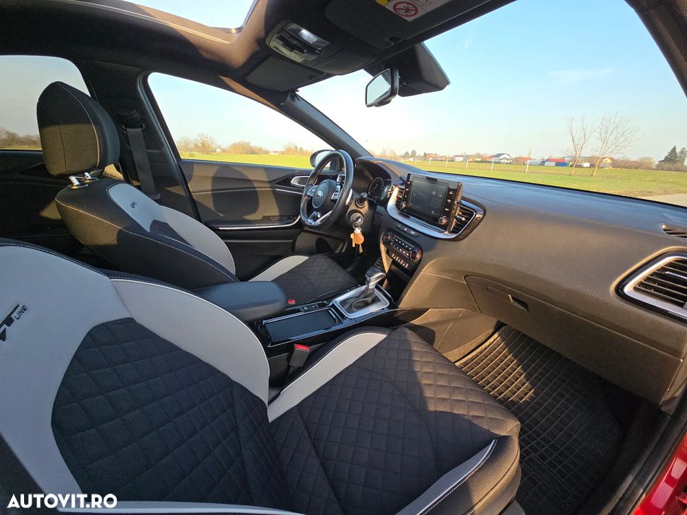 Kia Ceed 1.5 T-GDI MHEV 7DCT GT Line - 14