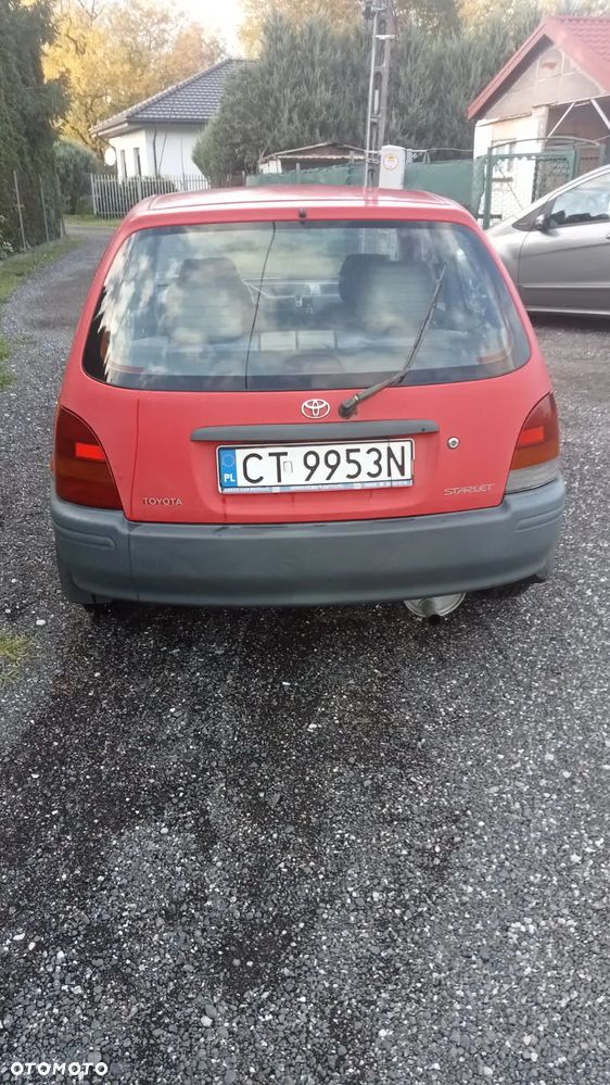 Toyota Starlet 1.4 - 4