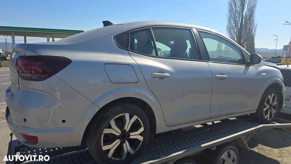 Dacia Logan TCe 90 MT6 Prestige+ - 8