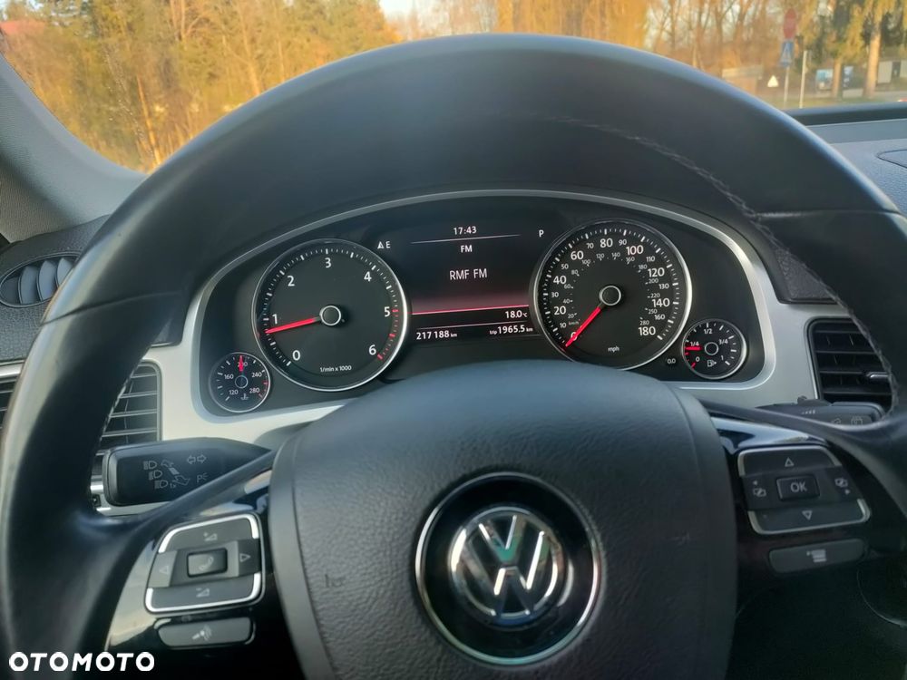 Volkswagen Touareg - 12