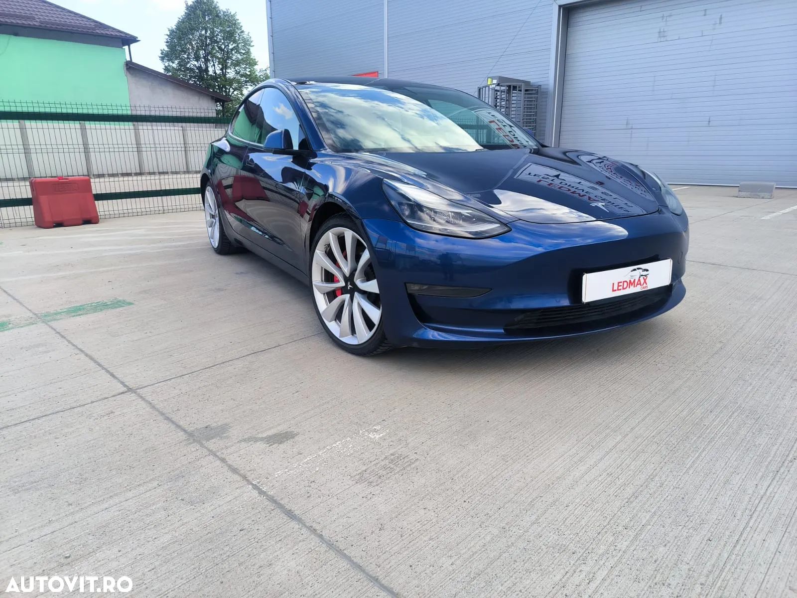 Tesla Model 3 Langstreckenbatterie Allradantrieb Dual Motor Performance - 1