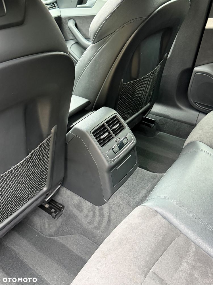 Audi A4 Avant 2.0 TDI Quattro S tronic - 24