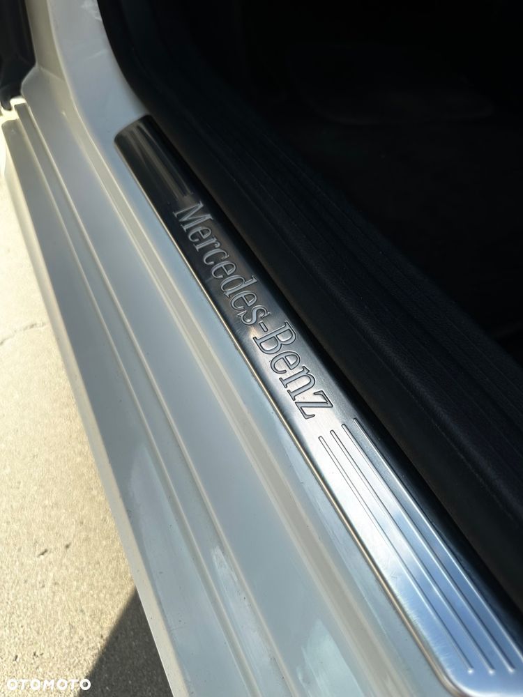Mercedes-Benz CLA 180 7G-DCT Urban - 33