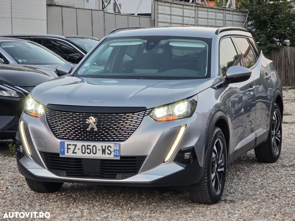 Peugeot 2008 PureTech 130 EAT8 GT - 3