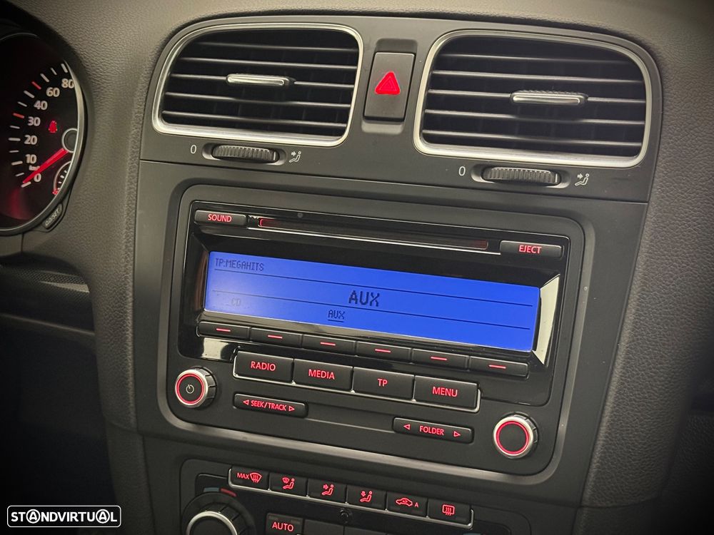 VW Golf 2.0 TDi Confortline - 17