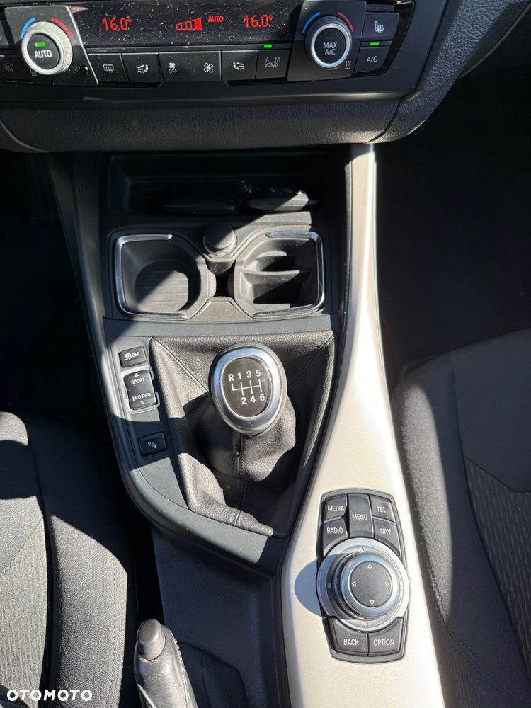 BMW Seria 1 118d - 25