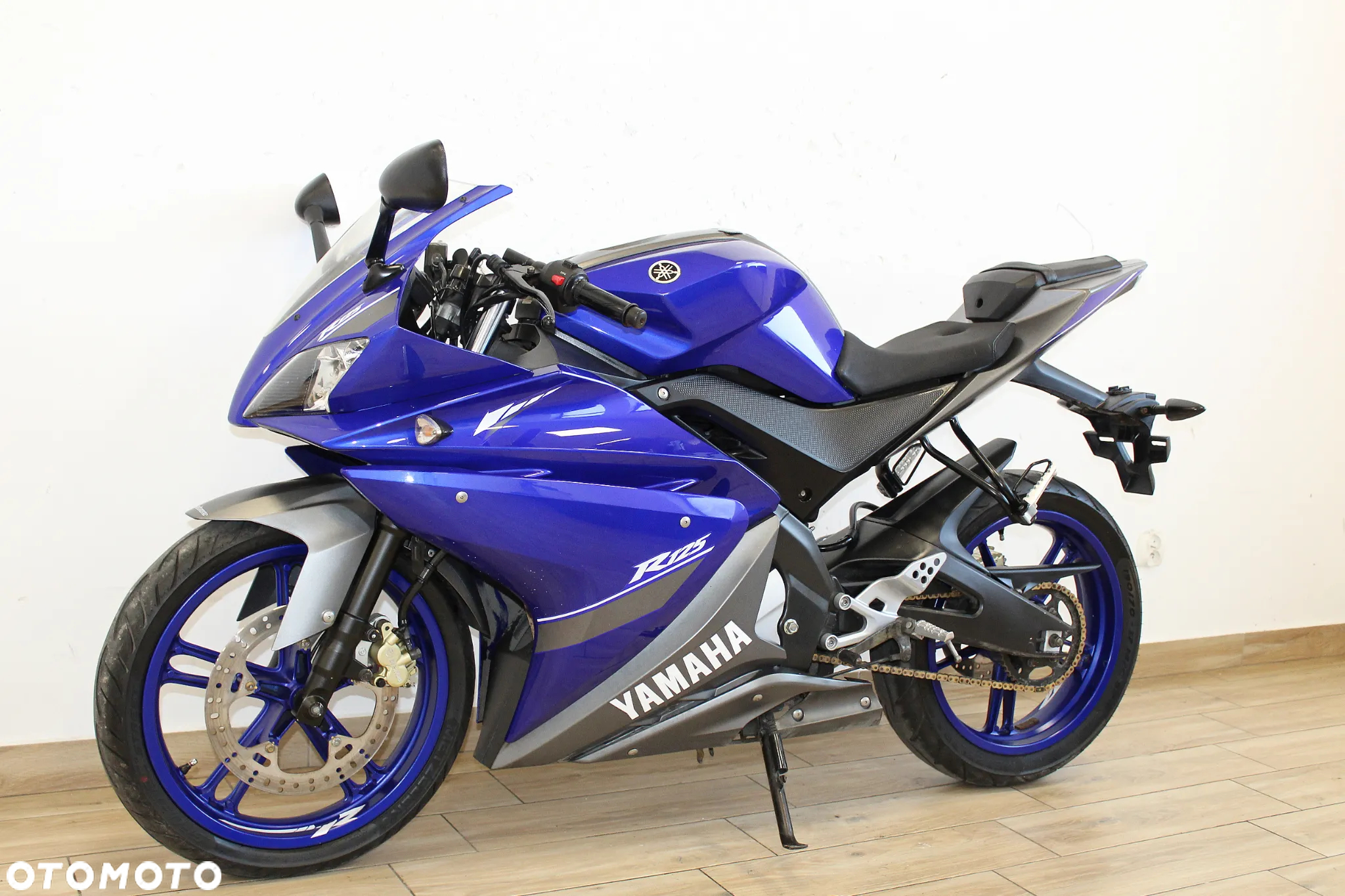 Yamaha YZF - 6
