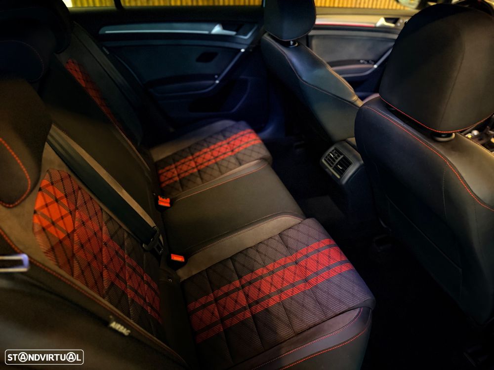 VW Golf GTI TCR 2.0 TSI OPF DSG - 27