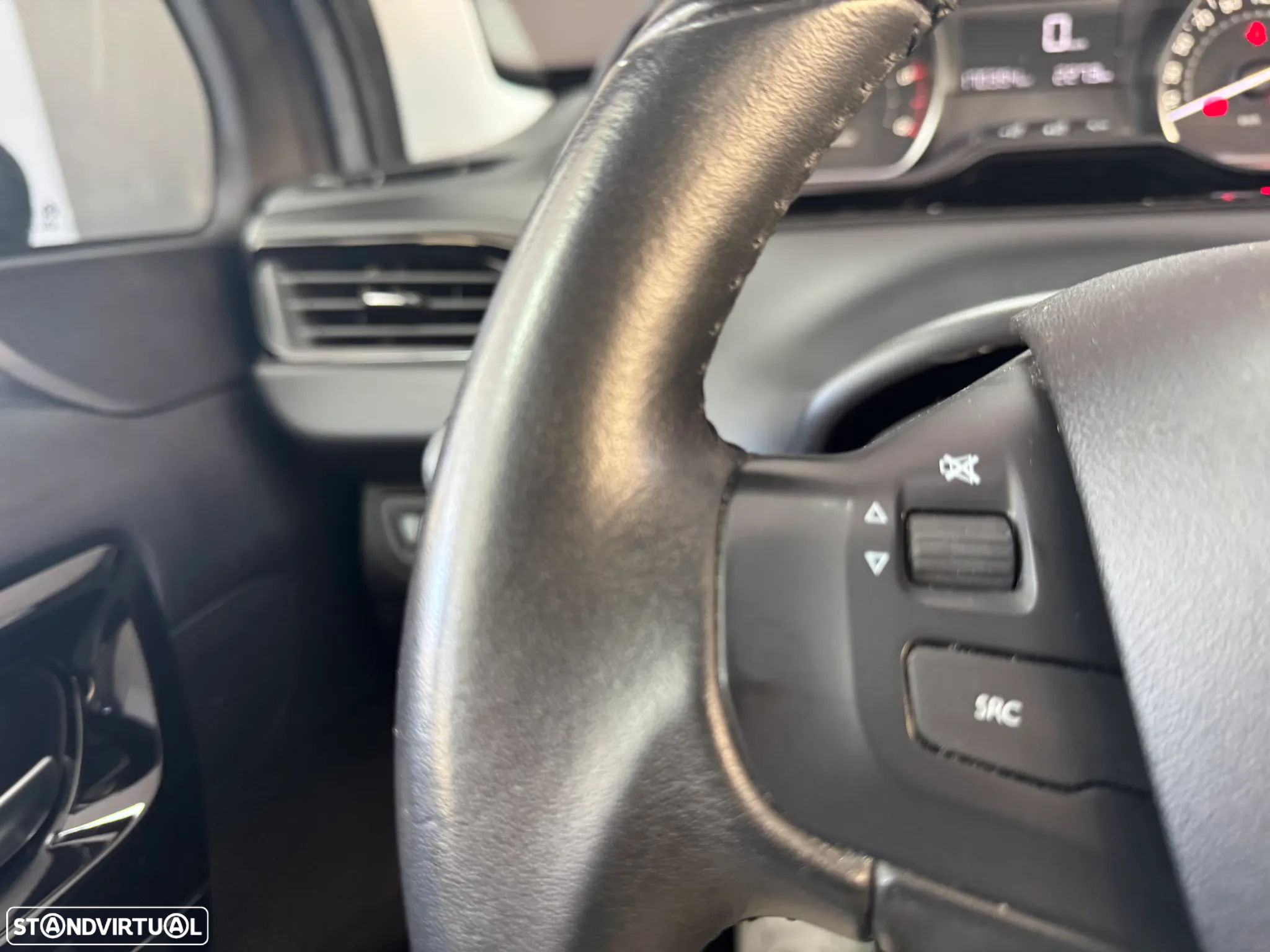 Peugeot 208 1.5 BlueHDi Allure - 29