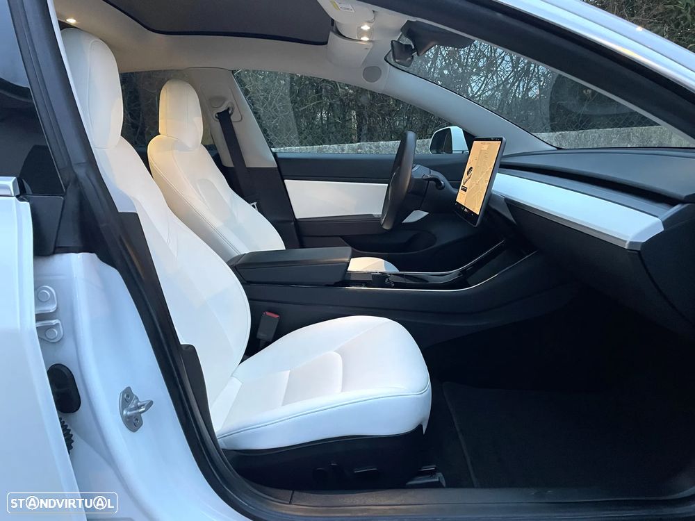 Tesla Model 3 RWD - 19