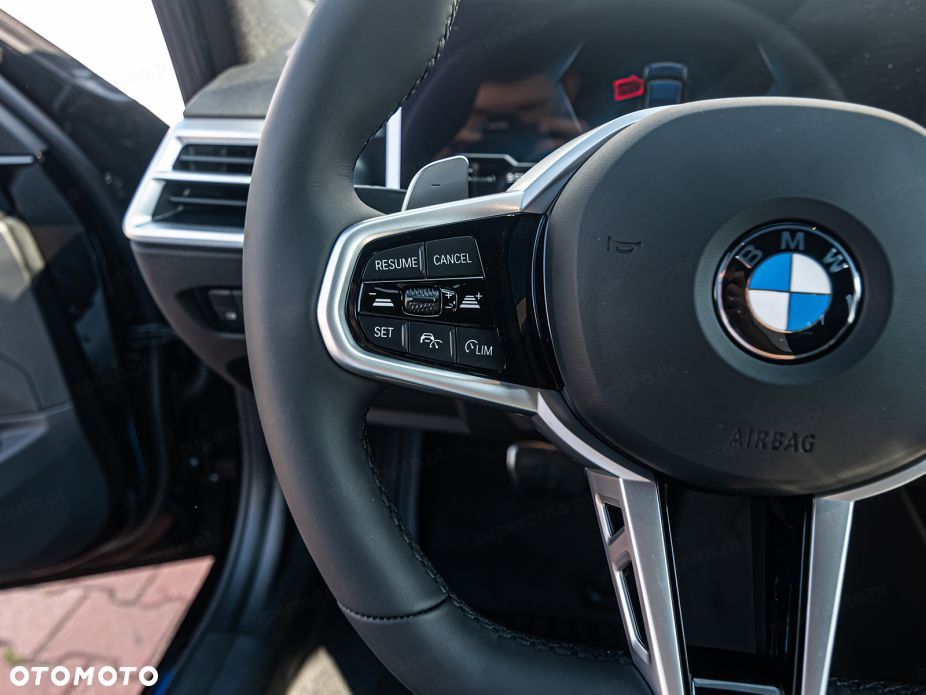 BMW Seria 3 330i xDrive M Sport - 20