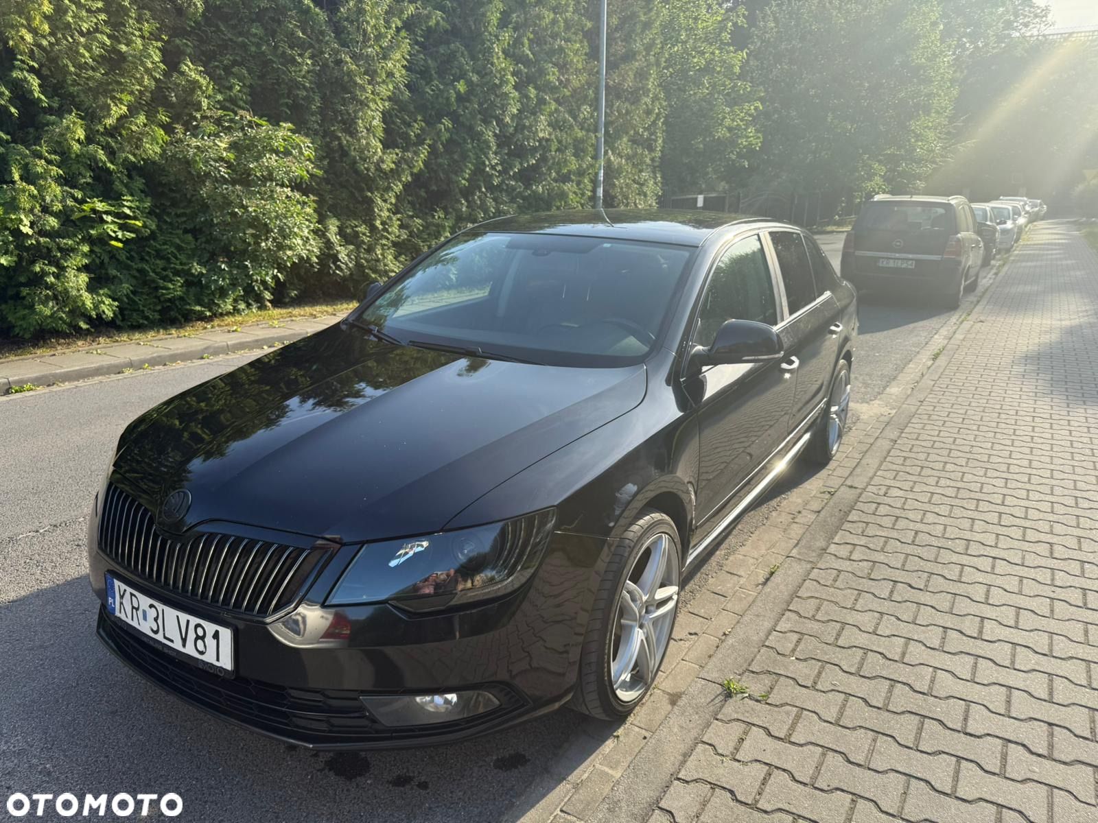 Skoda Superb 2.0 TDI L&K - 1