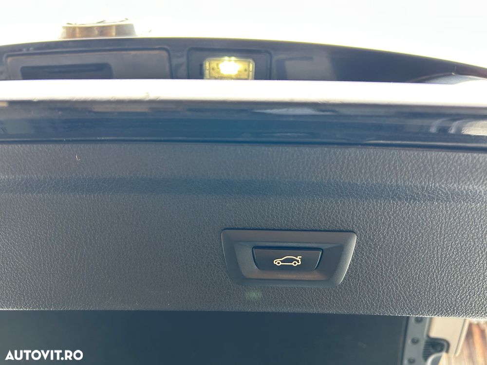 BMW Seria 3 318d Blue Performance - 10