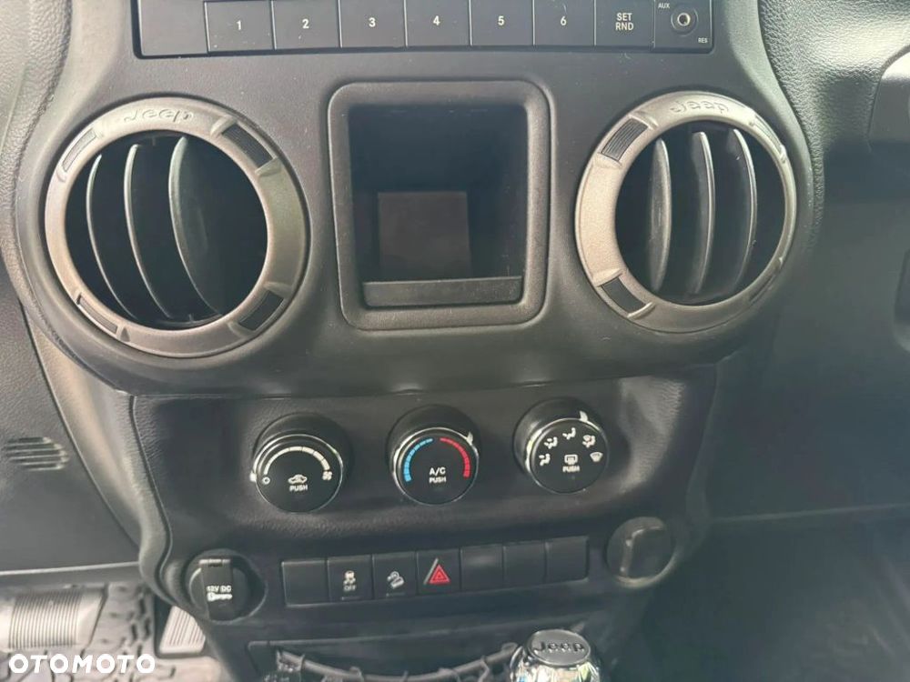 Jeep Wrangler - 17