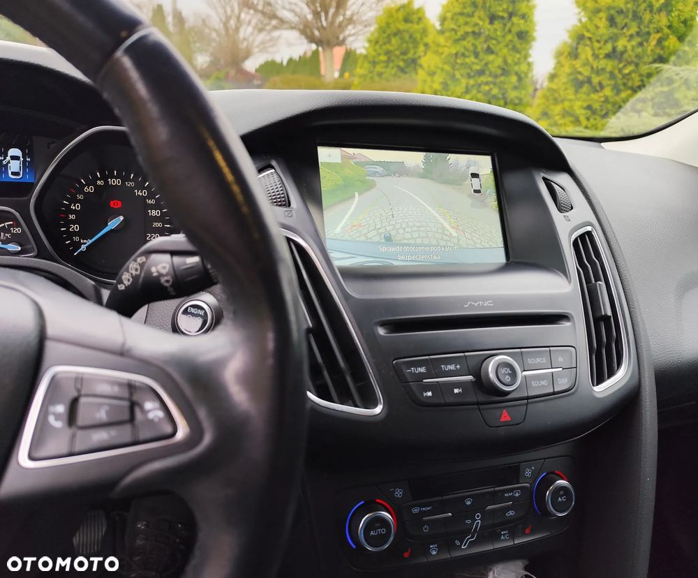 Ford Focus 1.5 EcoBlue STart-Stopp-System TITANIUM - 19