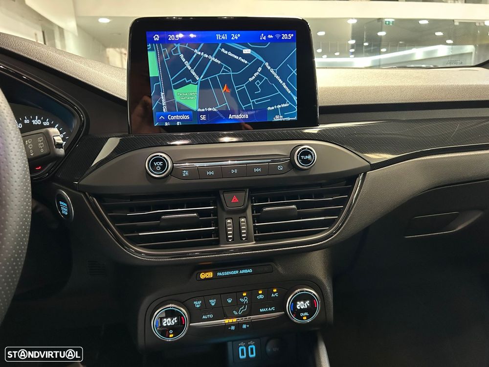 Ford Focus 1.0 EcoBoost MHEV ST-Line - 24