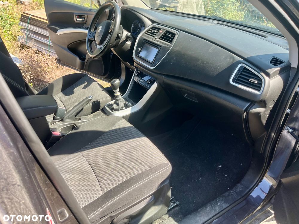 Suzuki SX4 S-Cross 1.6 DDiS 4x4 Comfort+ - 8