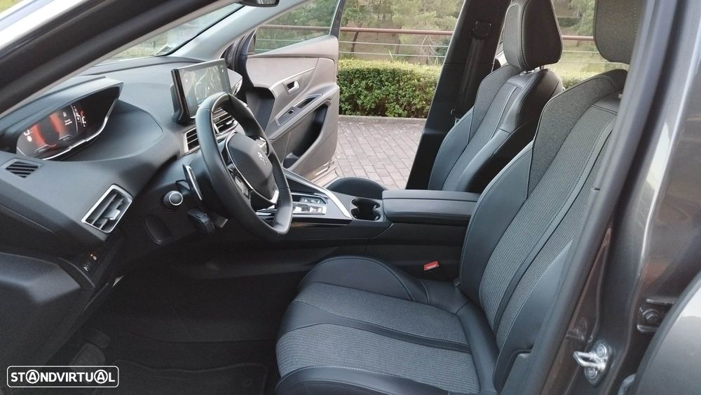 Peugeot 5008 1.2 PureTech Allure Pack EAT8 - 21