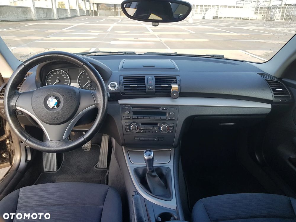 BMW Seria 1 116i - 16