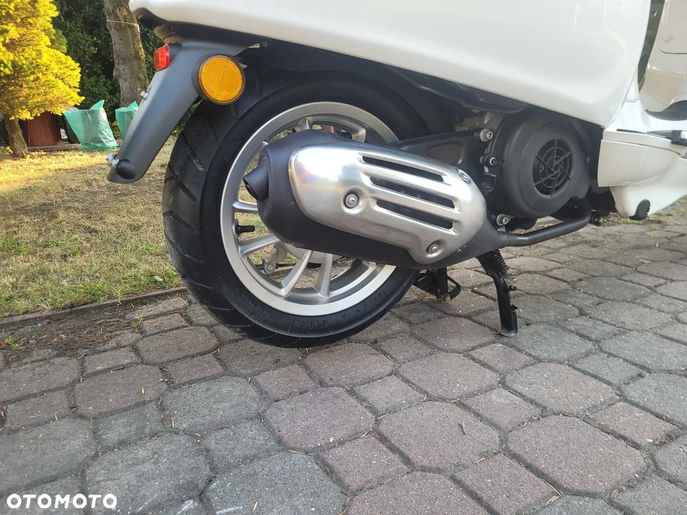 Piaggio Vespa - 12