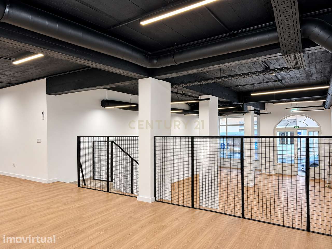 Loja Comercial para Arrendamento no Centro de Lagoa, Algarve. - Grande imagem: 4/14