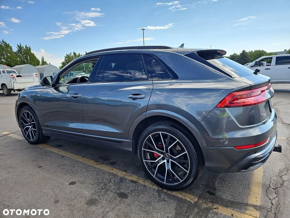 Audi Q8 55 TFSI quattro tiptronic