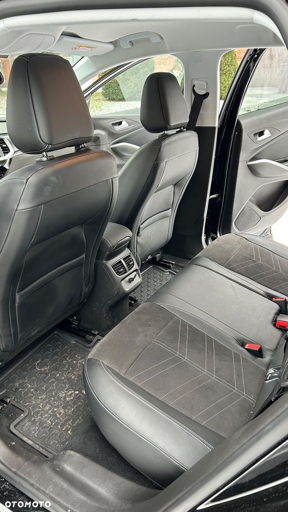 Opel Grandland 1.2 T GS S&S - 11
