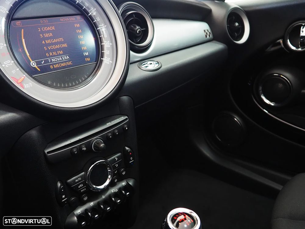 MINI Cabrio John Cooper Works - 26