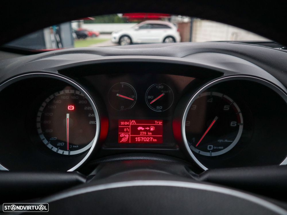 Alfa Romeo Giulietta 1.6 JTDm Exclusive - 23