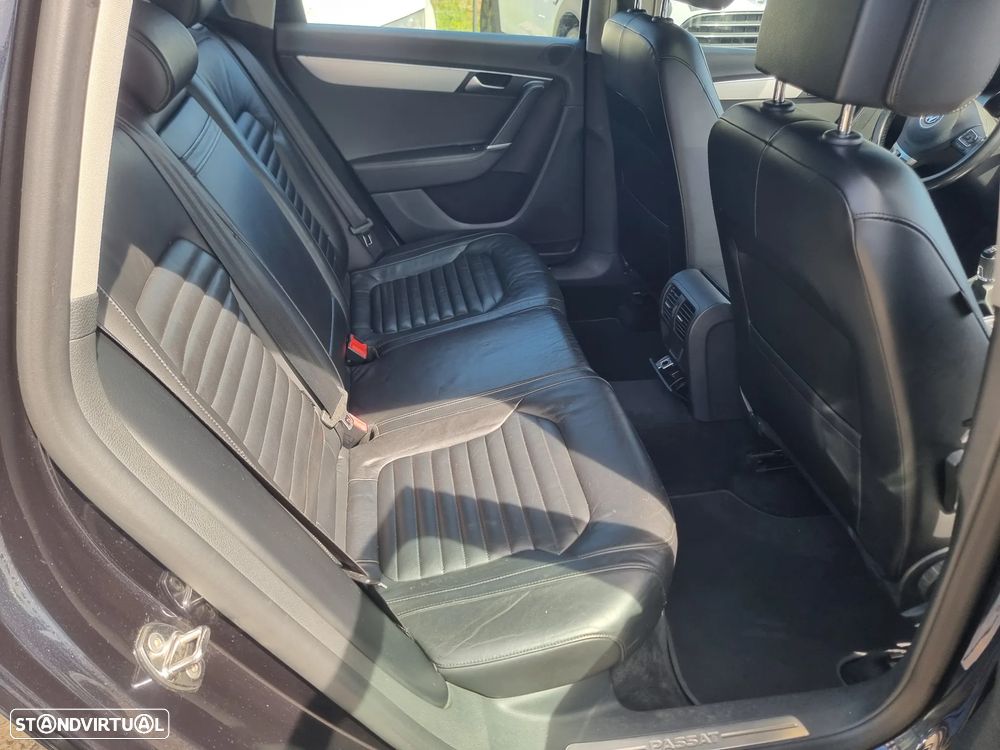 VW Passat Variant 2.0 TDI 4M Highline IM - 14