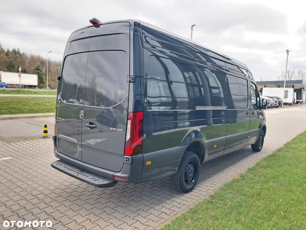 Mercedes-Benz Sprinter 319 CDI Furgon PRO długi 4325 mm L3H2 - 9