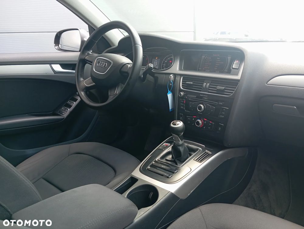 Audi A4 Avant 2.0 TDI DPF Ambiente - 7